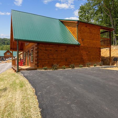 The 3 Bears Is A Newly Built 3 Bedroom Cabin Only 3 Minutes From The Parkway! Pigeon Forge Ngoại thất bức ảnh