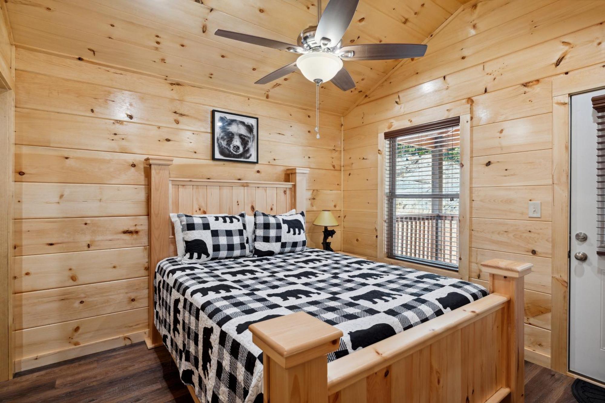 The 3 Bears Is A Newly Built 3 Bedroom Cabin Only 3 Minutes From The Parkway! Pigeon Forge Ngoại thất bức ảnh